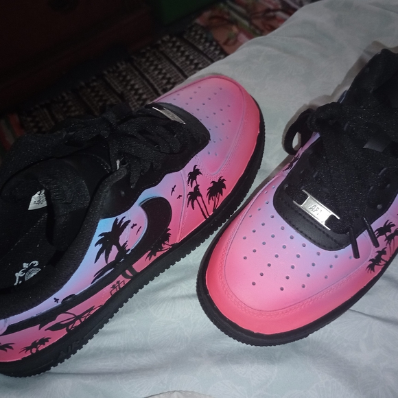 Nike Air Force 1 Palm Tree Sneakers - Picture 4 of 6